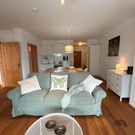 Panorama Hirsch - 2 Bedrooms, 2 Bathrooms, Near Slope Lägenhet