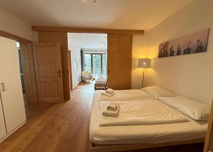 Family Hirsch * באד קליניקירשהיים